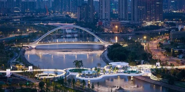 成都漂浮公園，一座橋，九種風景